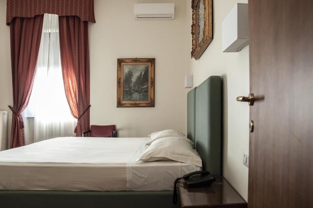 Hotel San Guido Milan Luaran gambar